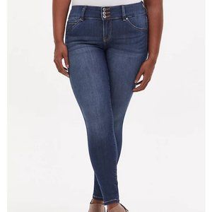 NWT!  Torrid super stretch jegging